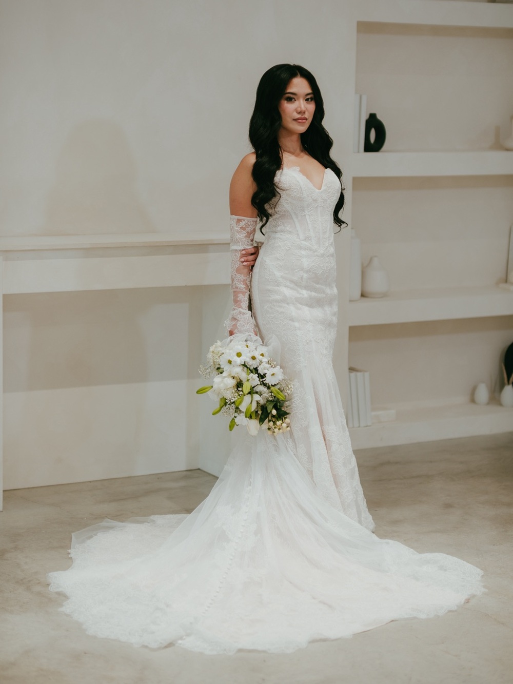 Custom Elegant White Lace Wedding Dress